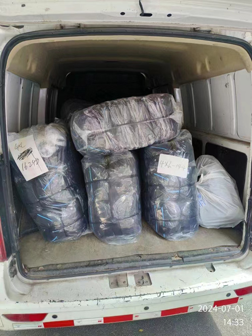 ���b����